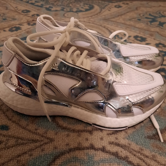 New Adidas by Stella McCartney Ultraboost 22 Sneakers - Picture 6 of 8